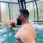 Alain-Gloirdy Bakwa Malary Instagram - Un père c’est ce que je tiens à être, merci pour le plus beau métier au monde 🙌🏾🙏🏾 #Makao #suwedy #Enzy #sons #family #summer #swimming Tours, France