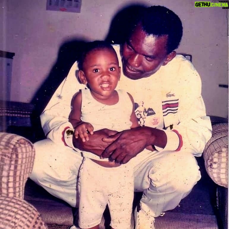 Alain-Gloirdy Bakwa Malary Instagram - Le plus grand et beau heritage qu'un parent puisse laisser à sa descendance est le souvenir de son amour, le reste n'a pas la moindre valeur Reposes en paix papa, je ne pourrais te remercier pour tout ce que tu m'as transmis, pour tout cet amour que tu nous as donné. Tu es mon exemple ma force, je t'aime Kinshasa, Congo