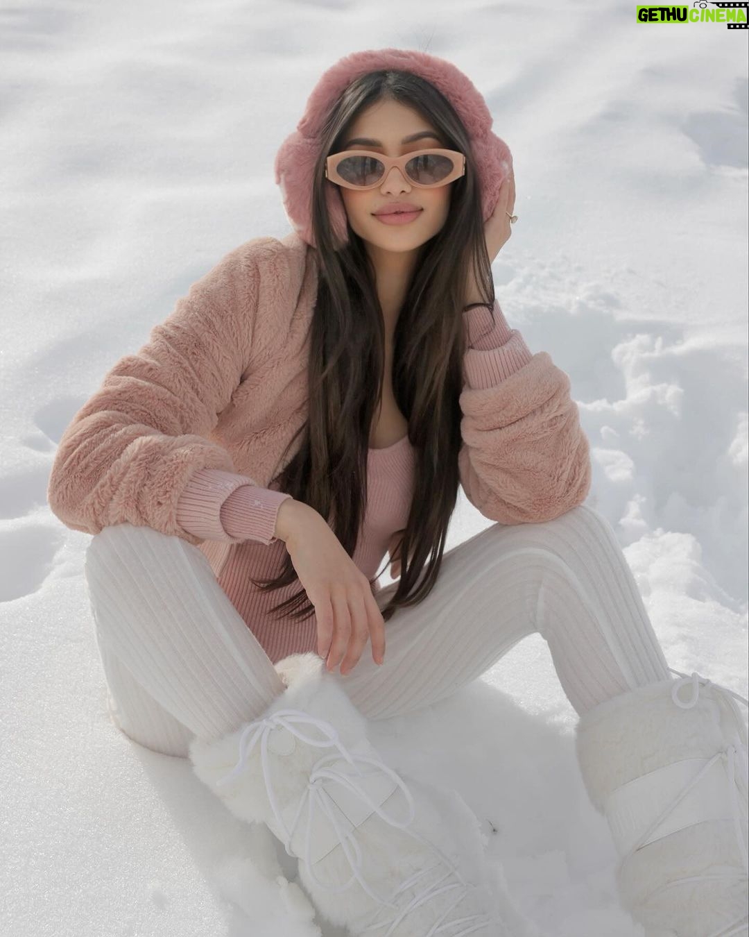 Alanna Panday Instagram - OMW to get hot chocolate ☕️ Aspen
