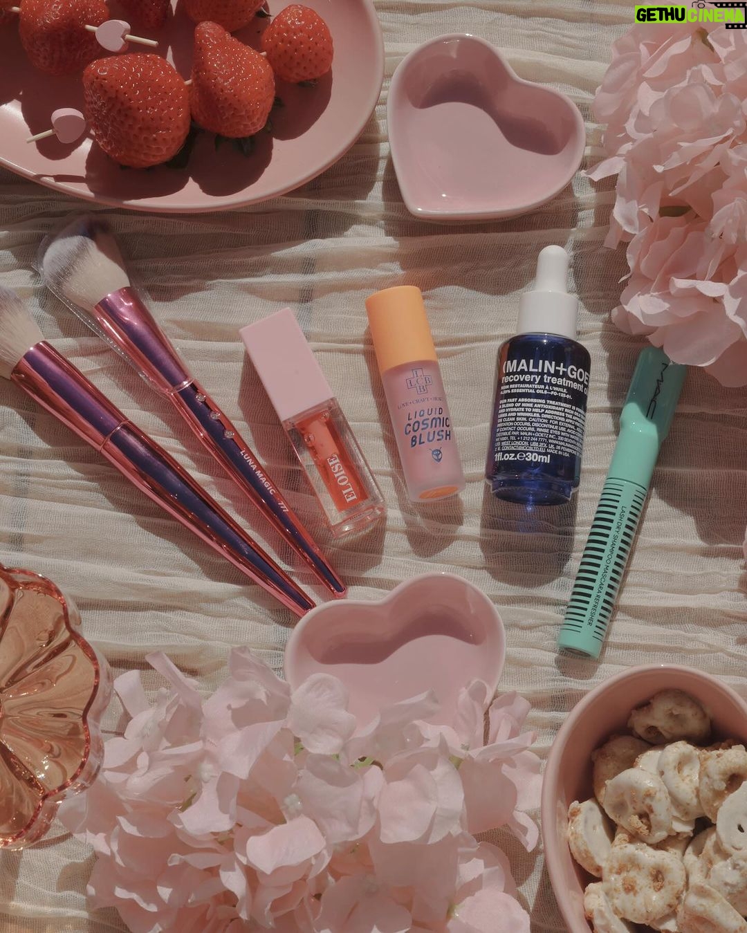 Alanna Panday Instagram - Currently in my pink era! 🎀 Got the perfect Valentine’s Day makeup and skincare to create this look from @IPSY 💕 #IPSYPartner What I got in my February GLAM BAG? @sonageskincare - Saffron Energizing Vitamin Mask @pear_nova - Eyeshadow Palette @roseinc - Skin Enhance Luminous Tinted Serum - 60 @renskincare - Radiance Ready Steady Glow Daily AHA Tonic @veriphyskincare - 20/20 Eye Cream What I got in my BOXYCHARM box? @lovecraftbeauty - Liquid Cosmic Blush - Mercury Moves @eloisebeauty - Ultra Glow Lip Oil - Ruby @lunamagicbeauty - 2pc Brush Set @malinandgoetz - Recovery Treatment Oil @maccosmeticsusa - Lash Dry Shampoo Mascara Refresher