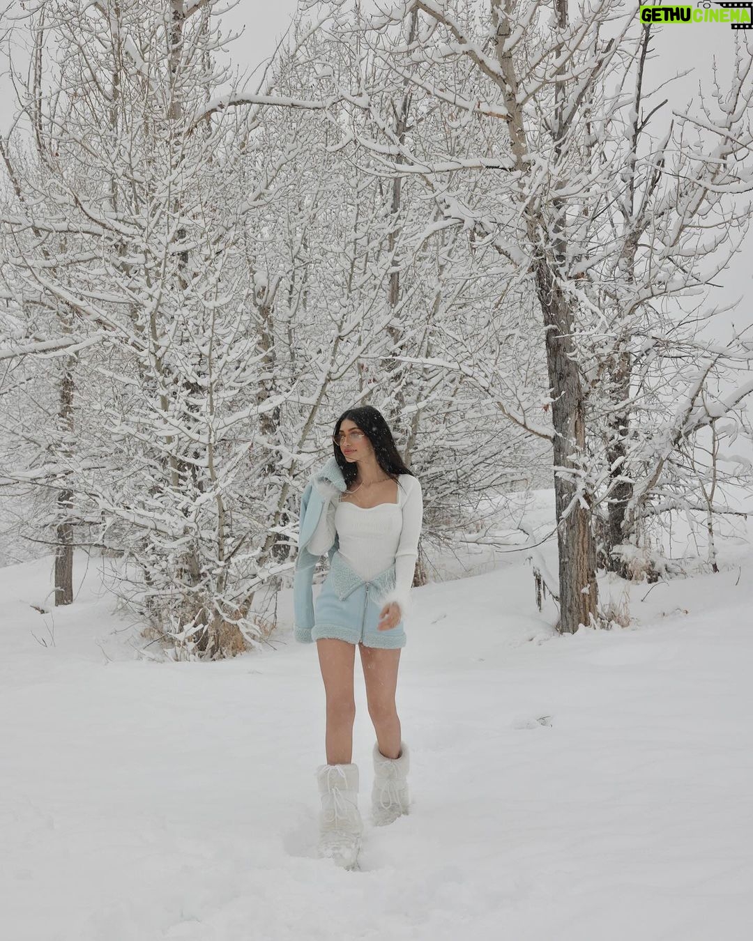 Alanna Panday Instagram - Free Cryotherapy @revolve ❄️ Aspen