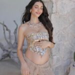 Alanna Panday Instagram - That stage of pregnancy where I feel the constant need to keep my hands on my belly so I can assure people that I’m having a real baby, not a food baby. Tulum, México