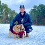 Alastair Aiken Instagram - Snow day! 🐶☃️