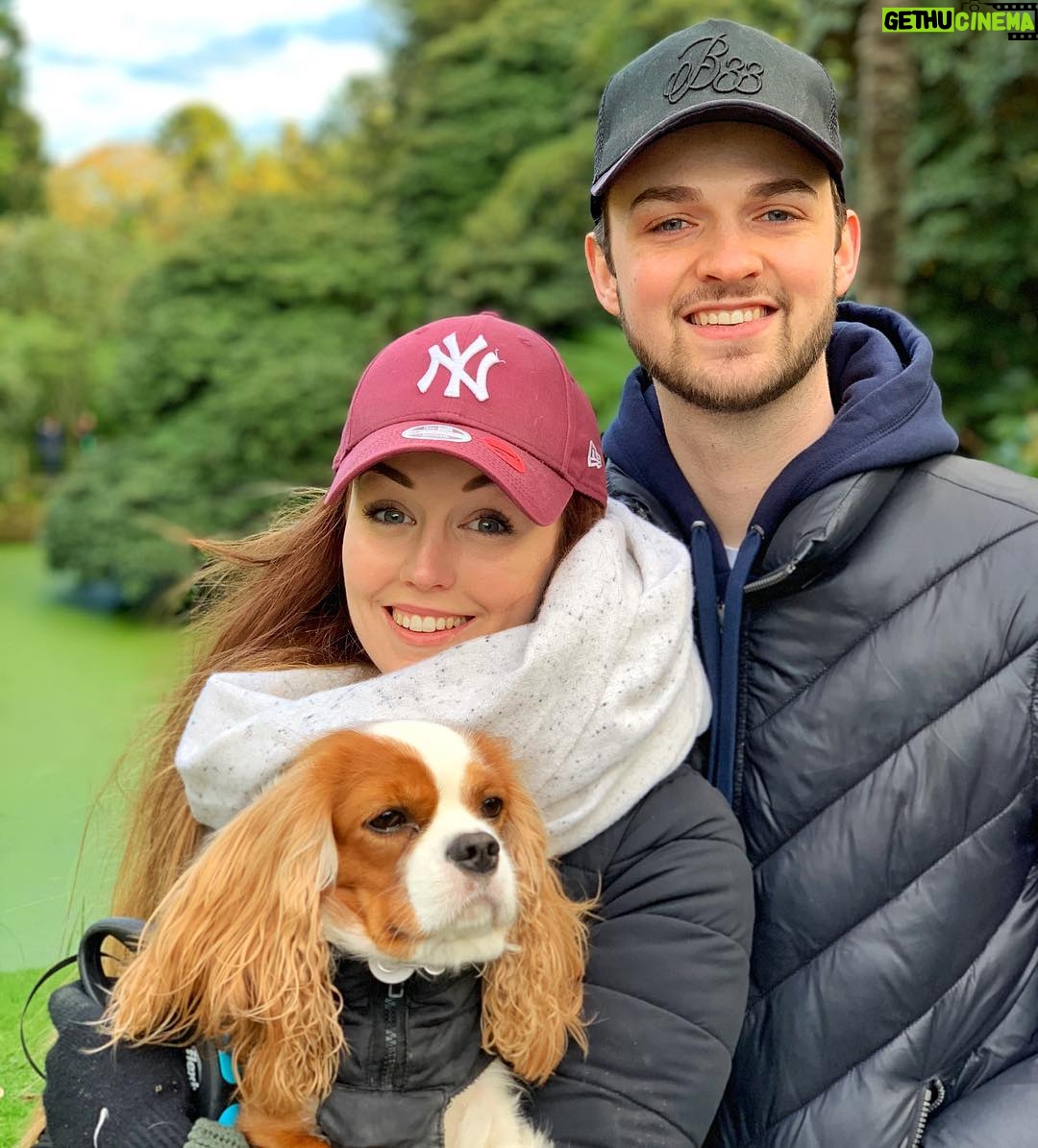 Alastair Aiken Instagram - Happy 3rd Birthday Eevee! πΆπππ