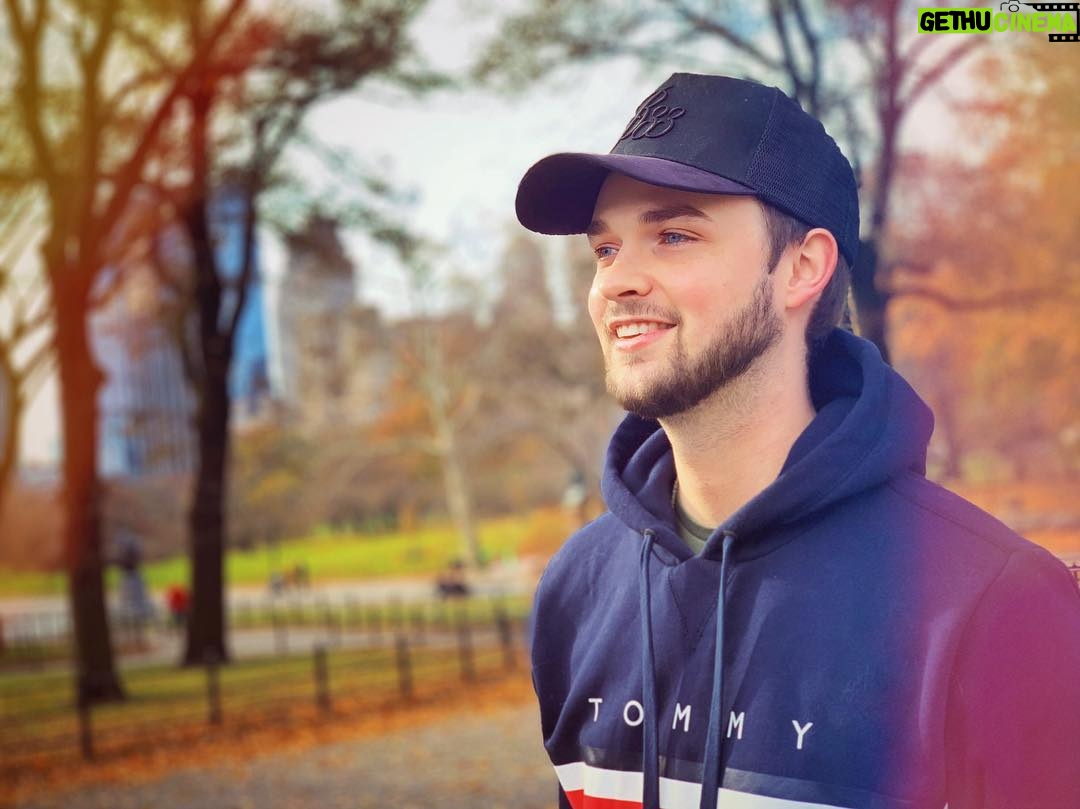 Alastair Aiken Instagram - Taking a few days off! 😊🗽💙 New York, New York