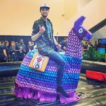 Alastair Aiken Instagram - I found the Llama! 😝 Happy Easter everyone! 👊🏻