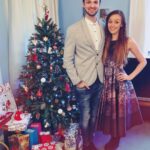 Alastair Aiken Instagram - ‪🎄🎁 Merry Christmas from myself + Clare! We both hope you have an amazing day! 🎁🎄‬