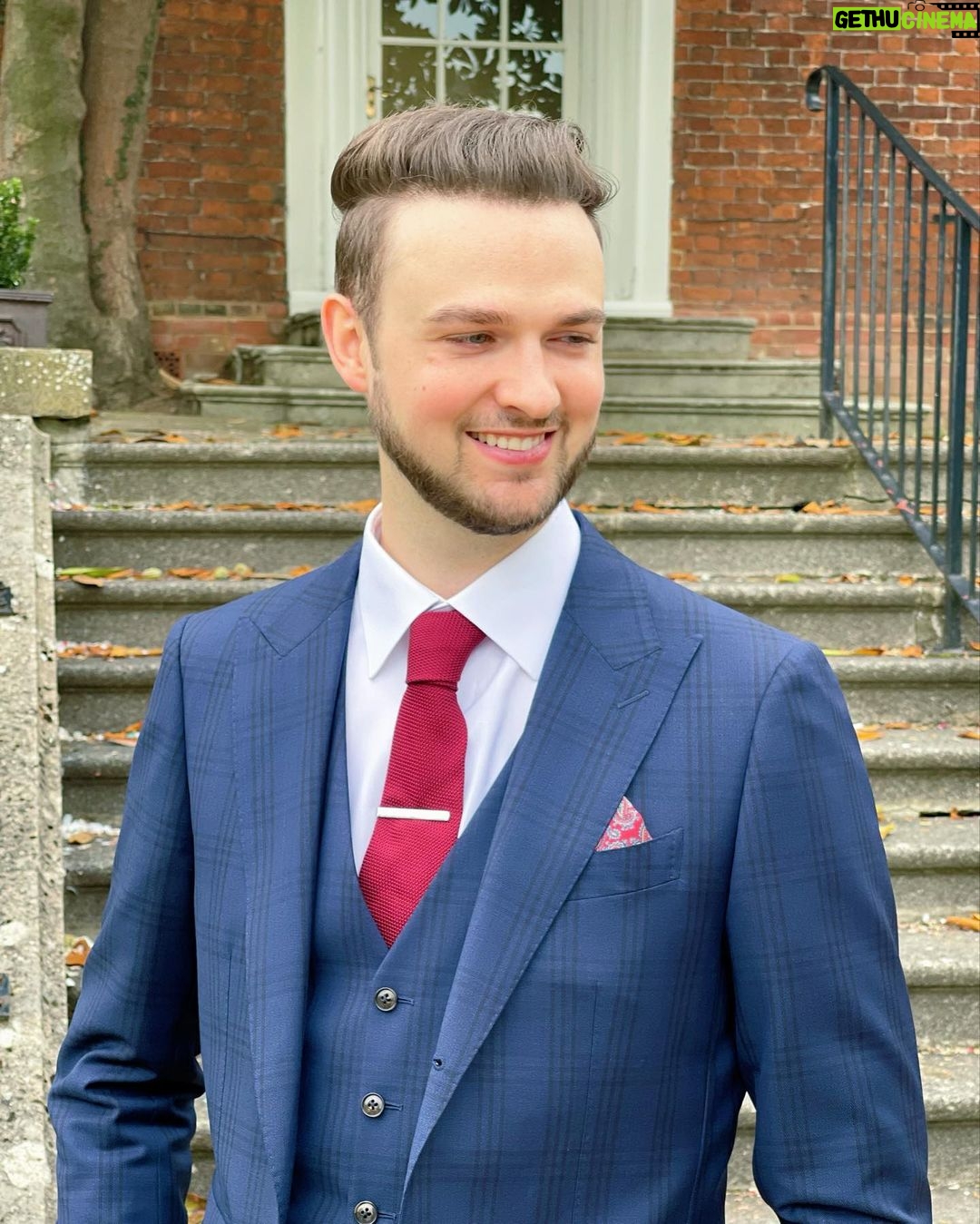 Alastair Aiken Instagram - This time last year we had our legal ceremony for our wedding 🥰 now we’re preparing to welcome in a new family member 🥹👶🏼❤️