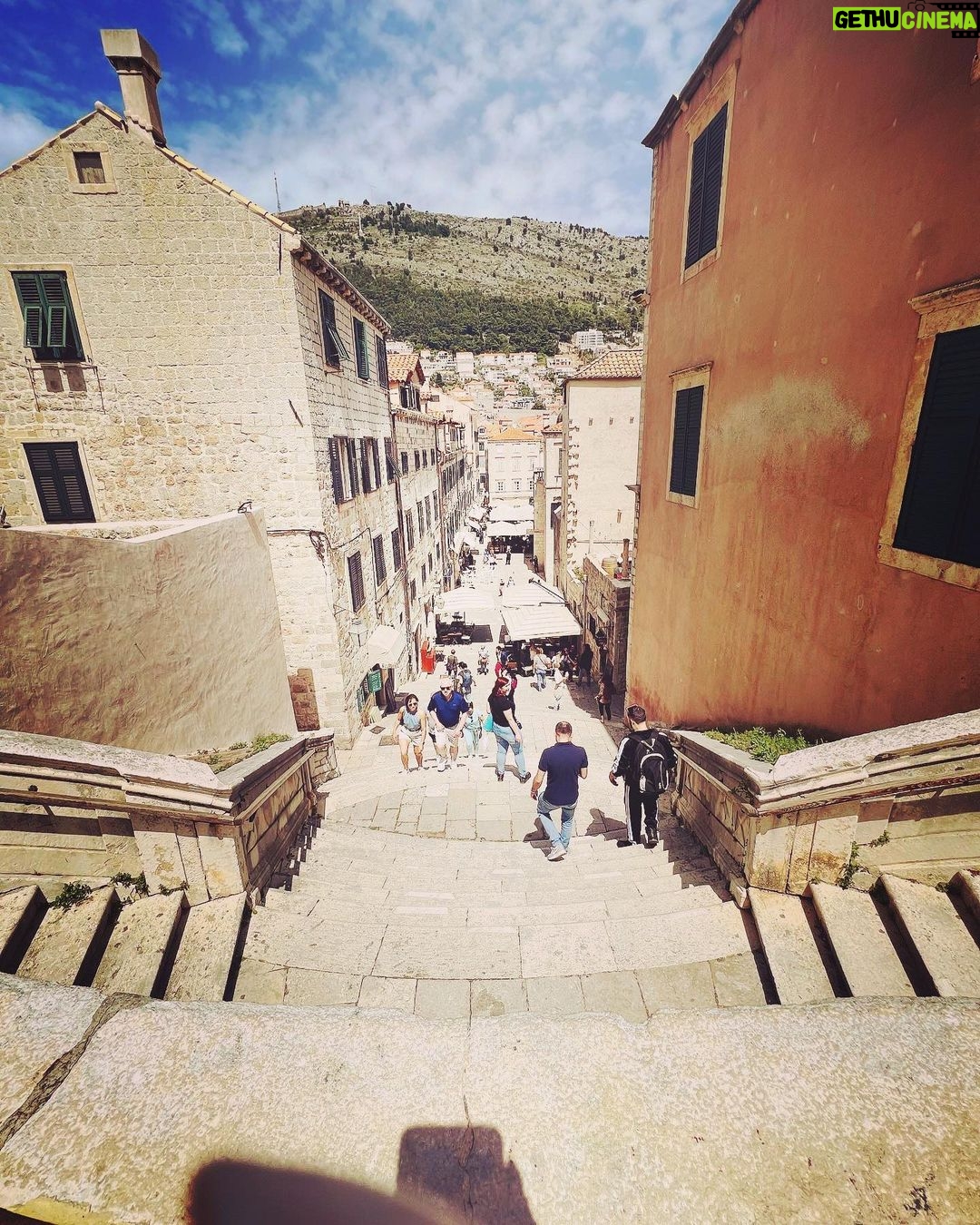 Alastair Aiken Instagram - πSHAMEπ at the steps in Dubrovnik where they filled the βshameβ scene from Game of Thrones! π₯° πππππππππ πππ ππππ