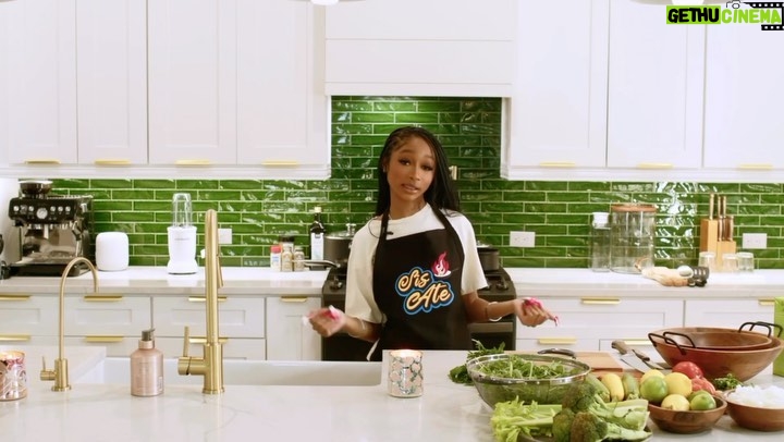 Alaya High Instagram - Who’s ready for my new healthy for the kids cooking show?! #sisate #SISATE AND DID!!!!