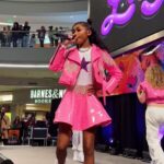 Alaya High Instagram - Shopping 🛍and show stopping🎤 Thank you @mallofamerica 💕 and thank you Minnesota! #WatchMe 📺