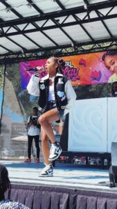 Alaya High Instagram - Life of the Block Party!🎊🎉 Thank you @theblackhairexperience 💕 & thank you HOUSTON!❤️ Keep Streaming WATCH ME!🚨