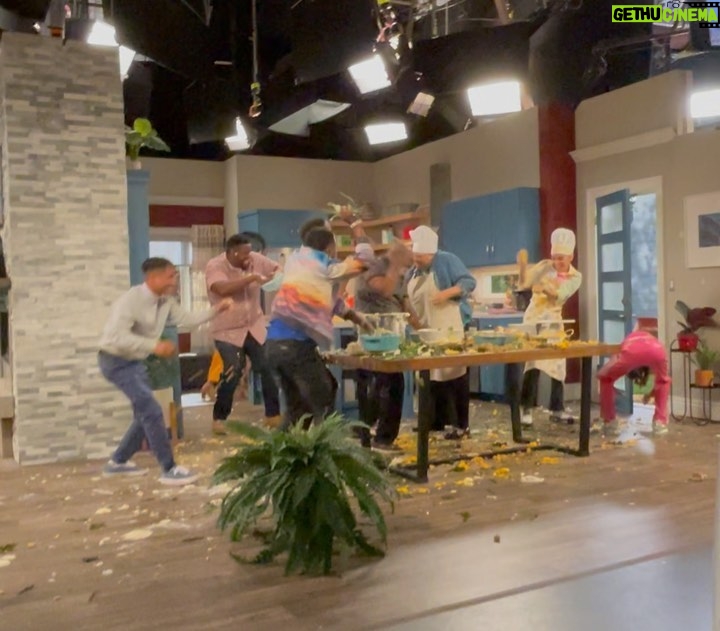 Alaya High Instagram - Are you ready for family, fun, and food? Itβs a REUNION!!!ππ New Episode tonight at 7:30pm on Nickelodeon π§‘