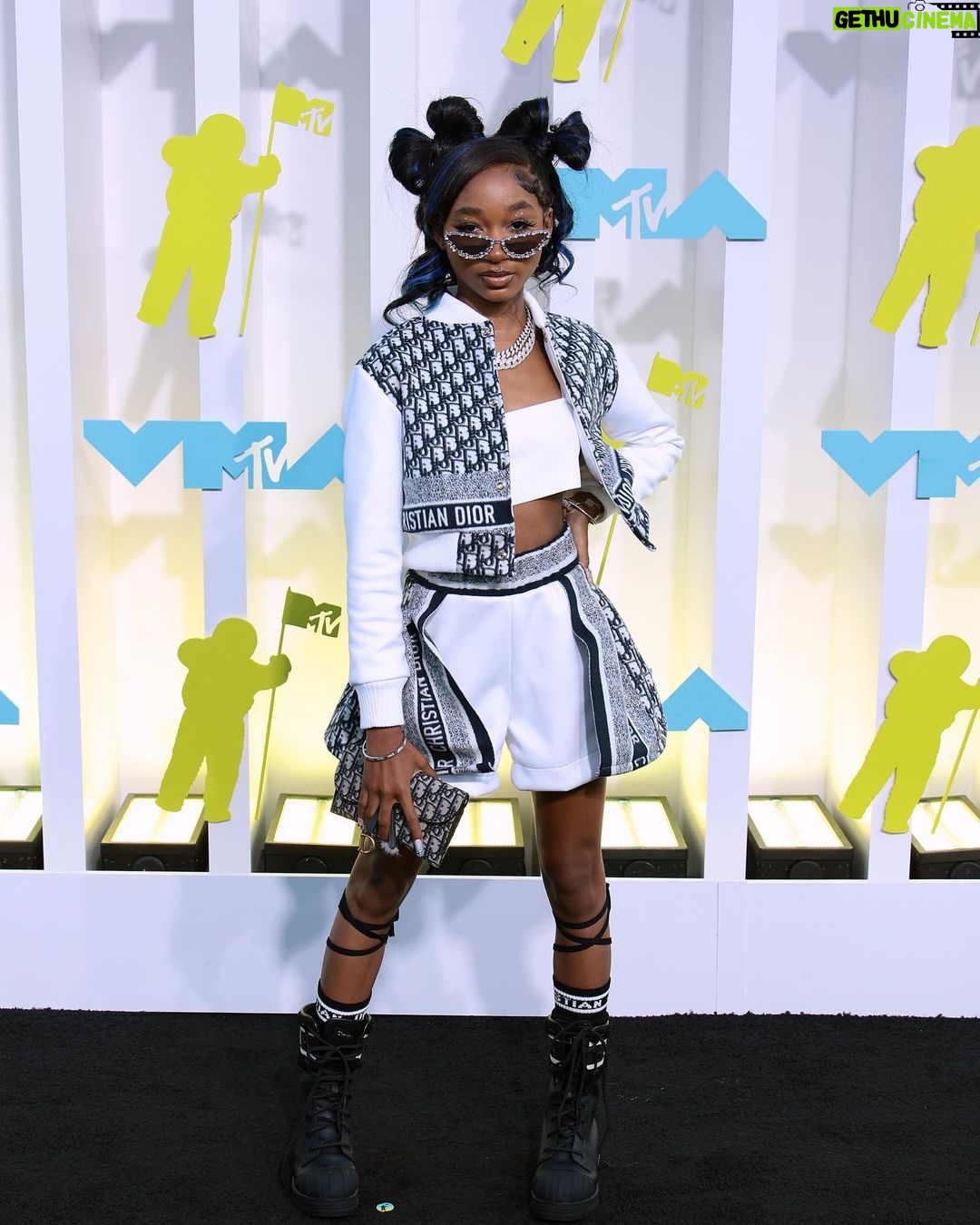 Alaya High Instagram - Turnt the carpet to a Shore in this Drip Dior 😎 @vmas @mtv