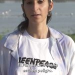 Alba Flores Instagram – Hemos estado con @albafloresoficial recorriendo Doñana para documentar el deterioro que está sufriendo este espacio natural único en Europa.
La sobreexplotación de sus acuíferos por culpa de un regadío sin freno y las sequías, que serán cada vez más frecuentes y extremas en nuestro país, ponen en peligro Doñana.
Pero hay soluciones reales: una transición hídrica justa y una agricultura adaptada a la realidad de nuestro territorio son imprescindibles.
Las falsas soluciones, como prometer más y más regadíos donde no hay agua ni la va a haber, solo ponen en peligro a los agricultores de la zona.
Entra en el LINK DE LA BIO para saber más y, si lo deseas, firma la petición para SALVAR DOÑANA.