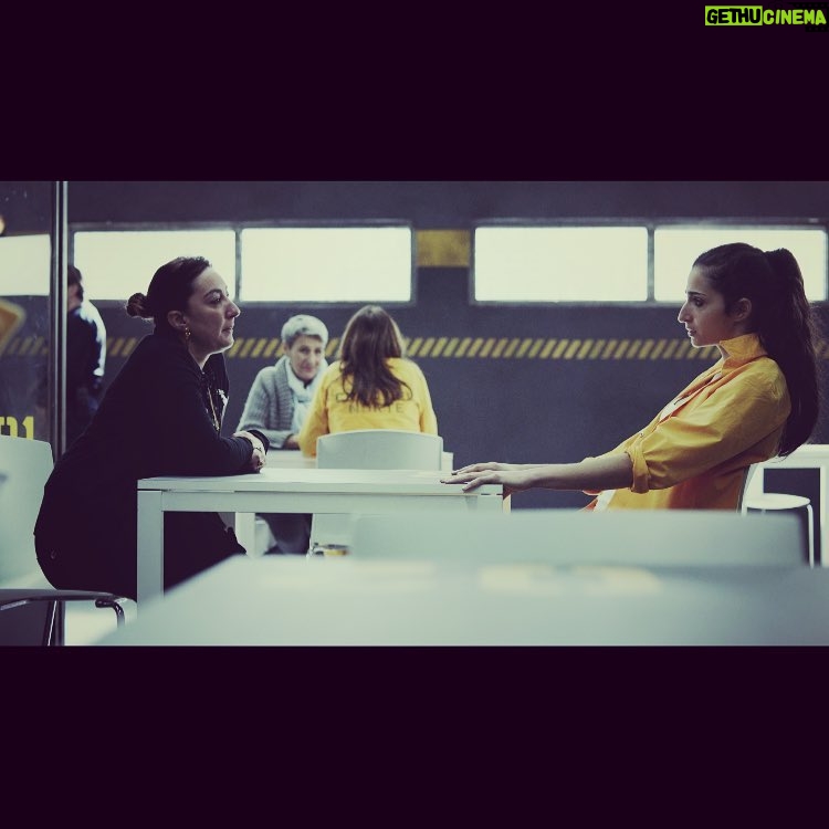 Alba Flores Instagram - Gracias @carmenbaquerooficial por hacer este viaje conmigo como la Mama de la Saray. Un gusto contar esta historia contigo. #visavis #visavisenfox