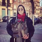 Alba Flores Instagram - Mi amigui @anadjordjevic_design , me dice que cierre los ojos y luego me regala una pieza de arte hecha con sus propias manos. Gracias, mi reina del metal 🤘🏽! #art #sculpture