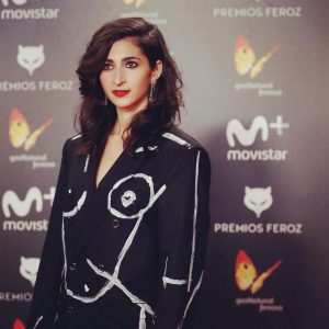 Alba Flores Instagram - Aqui estamos, feroces! #PremiosFeroz #lamujerquellevofuera #LaCasaDePapel #Nairobi @ernestoartillo @carmendejuan