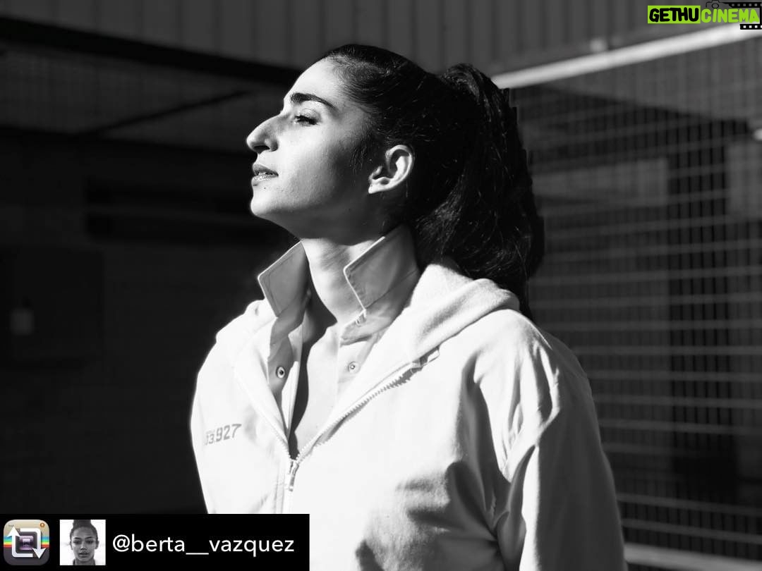 Alba Flores Instagram - Y que salga el sol por Antequera.... #visavisenfox #enlosojosdeberta
