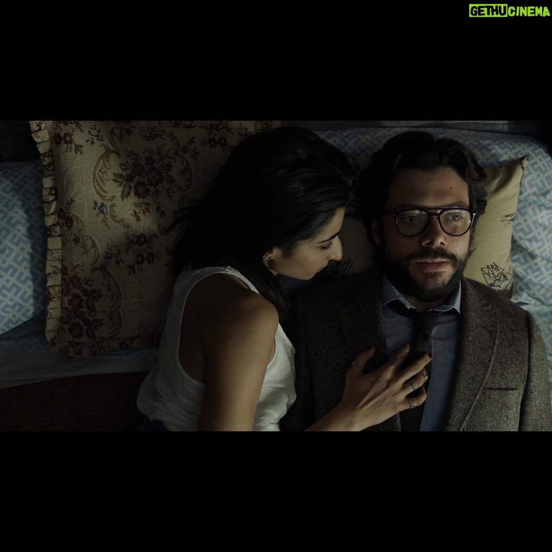 Alba Flores Instagram - Nairobiš„Profesor #LaCasaDePapel #LaCasaDePapel9 22:40 en Antena3 #bedscene #magia #lastbutnotleast