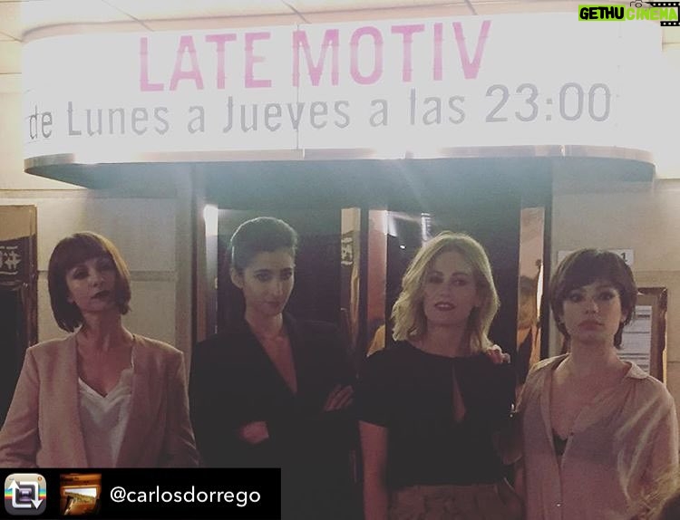 Alba Flores Instagram - Nocturnidad y Alevosia ahora mismo en @latemotivcero #dracpack #royalrole #buenafuente