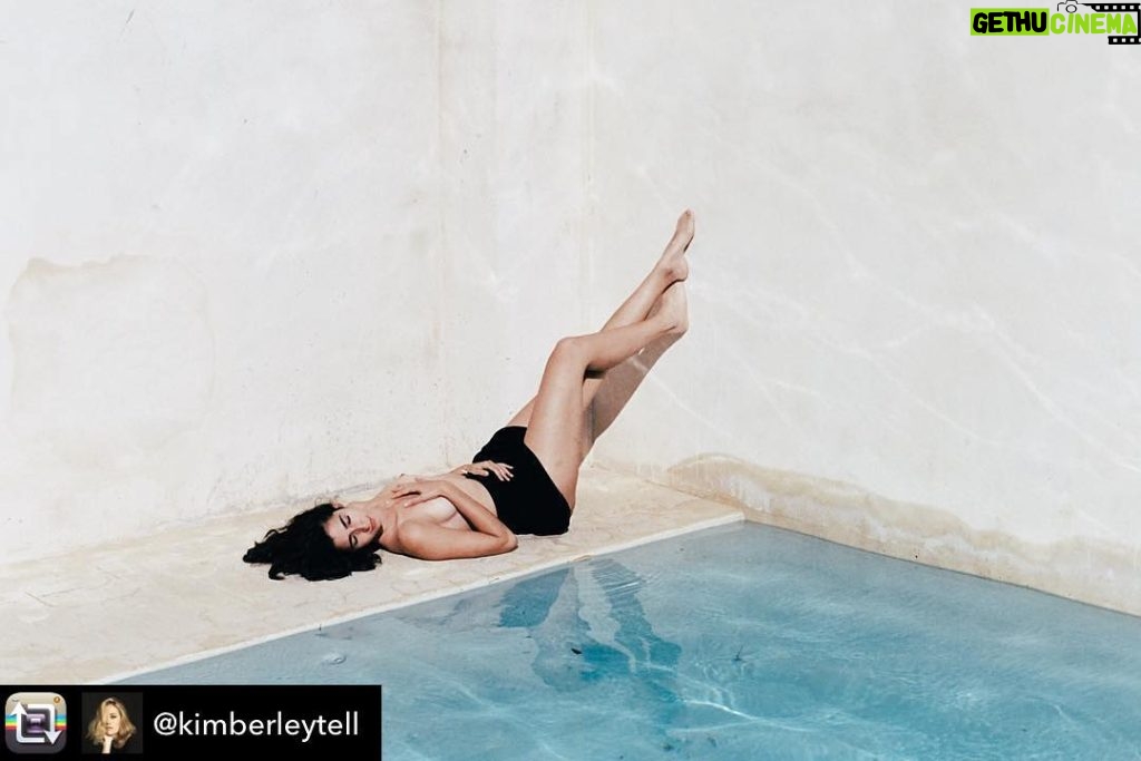Alba Flores Instagram - #toughlife #albufera #tournée by @kimberleytell #dracpack
