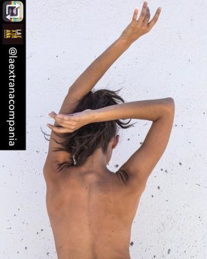 Alba Flores Instagram - @laextranacompania 🐒

By @afioco