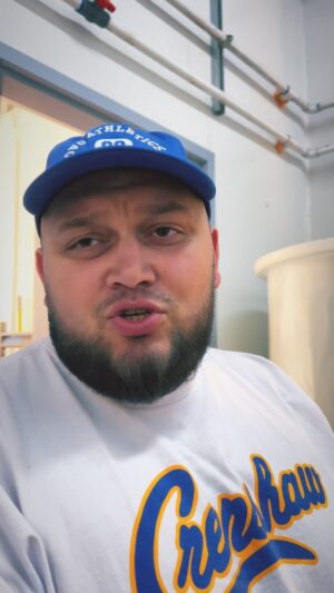 Albert Vasilyev Instagram - Я ВООБЩЕ САДОВОД ТАКОЙ НА САМОМ ДЕЛЕ.👨‍🌾