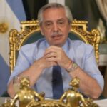 Alberto Fernández Instagram - Las medidas que anunció ayer el ministro @sergiomassaok son para ustedes: las familias argentinas. Pueden seguirlo en todas sus redes sociales para conocer en detalle este nuevo programa. ¿Por qué decidimos hacerlo? Porque te escuchamos y te leemos. Queremos mejorar tus ingresos.