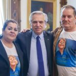 Alberto Fernández Instagram - Hoy compartí un valioso encuentro con familiares de Lucio Dupuy, en el marco de la implementación del plan "Crecer con Derechos". Para que nunca más tengamos que lamentar un hecho atroz que se podría haber evitado y para que nunca más la Justicia deje desprotegida a una víctima. El Plan Federal de Capacitación sobre derechos de niñas, niños y adolescentes es, como expresó el abuelo de Lucio, Ramón, un paso muy importante. Este es definitivamente el camino: construir una Argentina sin violencias. CasaRosada 2019-2023