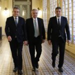Alberto Fernández Instagram – Unidos por la patria, compartimos una nueva reunión del Gabinete nacional.

Trabajar por el presente y el futuro de la Argentina es el camino para seguir creciendo 🇦🇷