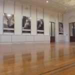 Alberto Fernández Instagram - En el Día Internacional de la Mujer, el gobierno nacional decidió eliminar el nombre del Salón creado en la Casa Rosada para homenajear a las mujeres argentinas que lucharon por esa igualdad y fueron referentes en distintas disciplinas. Allí ahora, irónicamente, operará un equipo de comunicación para sostener con sus modos las políticas oficiales. Esta provocación nos compromete aún más en preservar y potenciar las políticas de Estado que procuran la igualdad, el respeto a la diversidad y la atención de las víctimas de violencia por su condición. En este día, mi reconocimiento a todas las mujeres que han luchado y luchan por ampliar sus derechos y alcanzar así la igualdad que aún no le es suficientemente reconocida. #díainternacionaldelamujer