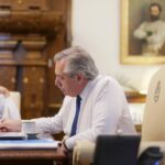Alberto Fernández Instagram - Hoy, en el mismo día en que nació mi padre, honramos a nuestro General Martín Miguel de Güemes. Es un día singular para mí, porque Güemes es de los héroes a los que más respeto les guardo. Junto a Los Infernales, resistió el avance de las tropas realistas y, convencido de que la independencia era posible, liberó a nuestra patria y a Latinoamérica. Este día me convoca al amor por mi padre y a la admiración por Güemes.