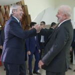 Alberto Fernández Instagram - Encontrarme con mi querido @lulaoficial es siempre un motivo de alegría. Hoy, en Río de Janeiro, Brasil 🇧🇷, participaremos de la LXIII Cumbre del @mercosurint.