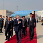 Alberto Fernández Instagram - Llegamos a Beijing 🇨🇳 para participar del III Foro de la Franja y la Ruta para la Cooperación Internacional, una prometedora iniciativa a nivel global. En este marco, me reuniré con el presidente Xi Jinping con el objetivo de seguir profundizando el vínculo que hemos forjado entre nuestros países.