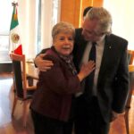 Alberto Fernández Instagram - Mi más sincero agradecimiento a la Secretaria de Relaciones Exteriores de México, Alicia Bárcena, por su cálido recibimiento. Nuestra larga historia de colaboración y afecto nos impulsa a seguir trabajando juntos por una América Latina unida y próspera. Ciudad de México