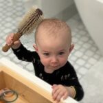 Alec Baldwin Instagram – Styling minimal hair is an art.
And this one has perfected it.