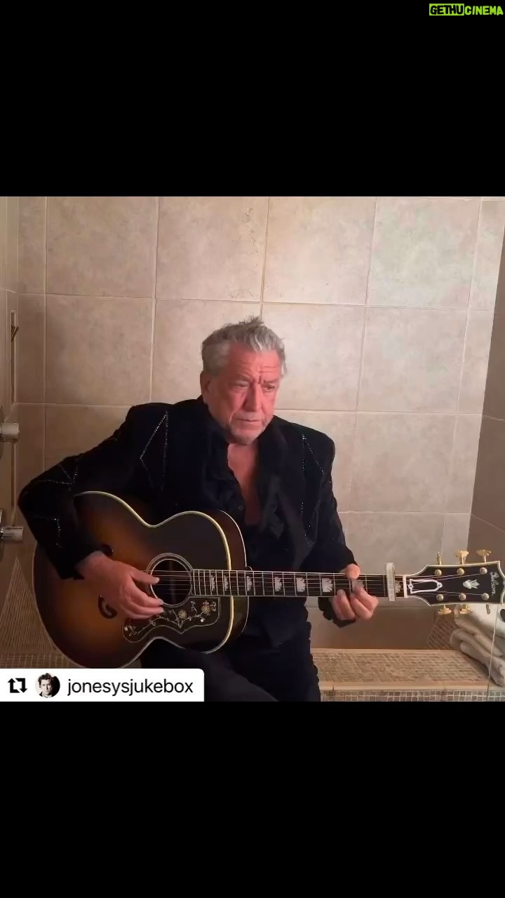 Alec Baldwin Instagram - Turn off everything in the world but this.