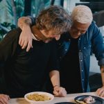 Alejandro Sanz Instagram - Un buen escenario marca la diferencia. @grupocosentino @diegoguerrero @DektonbyCosentino #Cosentino #Dekton #KitchenTalks #DektonbyCosentino 🎥: @merolabr
