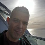 Alejandro Sanz Instagram - Quien te quita el aliento, te suma latidos. Y después de la noche de hoy, tengo latidos para noventa y nueve vidas más. Barcelona cómo te quiero ❤️ #NuestroÚltimoMomento