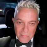 Alejandro Sanz Instagram - #BERLÍNnetflix tiene todo lo que quieres ver. Y lo que necesitarás ver. Sin trampas y con trucos. @netflixes Tic tac 29 dic 🙌