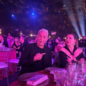 Alejandro Sanz Instagram - La persona del año @laurapausini es talentosamente única. Privilegiados somos los que disfrutamos de tu existencia: amiga, consu y familia ❤️ Te quiero 

#PersonOfTheYear2023 
Hoy más #LatinGRAMMY 🙌
