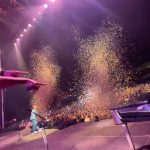 Alejandro Sanz Instagram - Cuando las emociones no se pueden explicar, ese es el lugar correcto. El más bello y el más puro. #SANZenVivo 🇲🇽🥷 Tijuana, Baja California