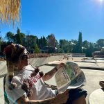 Alejandro Sanz Instagram - Los inviernos a sol, son calientes con la gente que te cuida y que más quieres… Mis modelos favoritos, un paseo en la niebla, el viento frío, el calor de la chimenea, un poco de Frida y la emoción de la magia de la pura felicidad han hecho un inicio del 2024 tan perfecto que me asusta 🥷