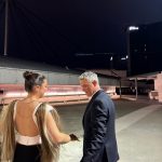 Alejandro Sanz Instagram - Qué bonita inocencia la tuya, mi niña @manuela.snzm . Sorprenderte es mi deporte favorito y mi premio, tu felicidad. Ya lo sabes, ni miles, ni millones de kilómetros me impedirían estar contigo en un día tan especial. Feliz graduación vida mía. Te amo ❤️