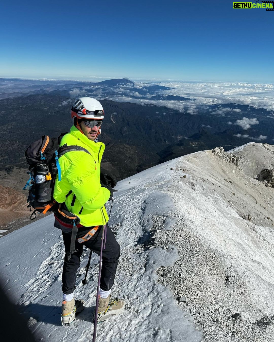 Alejandro Speitzer Instagram - Vista en el camino, la cima viene después. 5636 metros. Así las cosas. Volcán Pico De Orizaba : Citlaltepetl