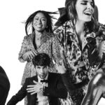 Alejandro Speitzer Instagram - Llega Octubre y es hora de celebrar contigo los primeros 10 años de Grazia México que desde Italia llegó para presentar el EASY CHIC! En portada, nos acompañan 10 amigos de GRAZIA México y Latinoamérica: Yalitza Aparicio, Irene Azuela, Diego Calva, Manolo Caro, Aislinn Derbez, Alberto Guerra, Bárbara López, Renata Notni, Karla Souza y Alejandro Speitzer. No te pierdas esta edición de colección que, como siempre, trae para ti lo mejor en moda belleza y celebridades. Let’s celebrate! . . . . . . . . . . . Yalitza Aparicio en #LouisVuitton #Cartier Irene Azuela en #Chanel #Pomellato Diego Calva #Gucci #Omega Manolo Caro #LouisVuitton Aislinn Derbez #Ferragamo #Tiffany&Co Alberto Guerra #Prada #AudemarsPiguet Barbara Lopez #DolceGabbana #Tiffany&Co Renata Notni #Fendi #BULGARI Karla Souza #Dior #Omega Alejandro Speitzer #Zegna #BULGARI . . . . . Fotografía: @santiagorui Editora de moda: @annielask Directora Editorial. Toni Salamanca @tonisalamanca Makeup: @gusbortolotti Hair: @ernestovargas_hair Asistente de Foto. Javier Pérez @javiprez_ Bárbara López Makeup: Isra Quiroz @israquiroz Hair: Alejandro Iñiguez @alejandroiniguezhair Manolo Caro Fotografía: Pablo Mingo @pablomingo Grooming: @agosfaggianomakeupartist PORTADA - 2 de 3 #grazia10 #aniversario #felizcumpleaños #HAPPYBIRTHDAY #GRAZIAMéxico Mexico City, Mexico