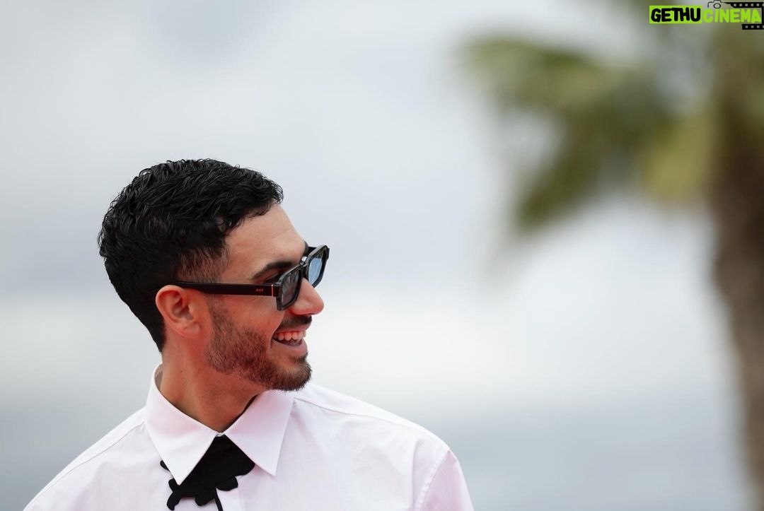 Alejandro Speitzer Instagram - Gracias @festivalmalaga por tan caluroso recibimiento, ha sido muy especial poder compartir con ustedes “Disco, Ibiza, Locomia”. Stylist - @victorblancostudio Grooming - @belencasado_ Málaga, Spain