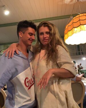 Aleksandr Gudkov Instagram - ЭТО ЛУЧШЕЕ, ЧТО БЫЛО СО МНОЙ! @masha.limonova @minogarova @barbaraska_92 @zhekoz @jul_spirit @gucci  БУДЕТ ЧТО ВНУКАМ РАССКАЗАТЬ #суздаль #guccioffthegrid #этонеяэтодругаядевочка #миногарова #шмыкова #козлов