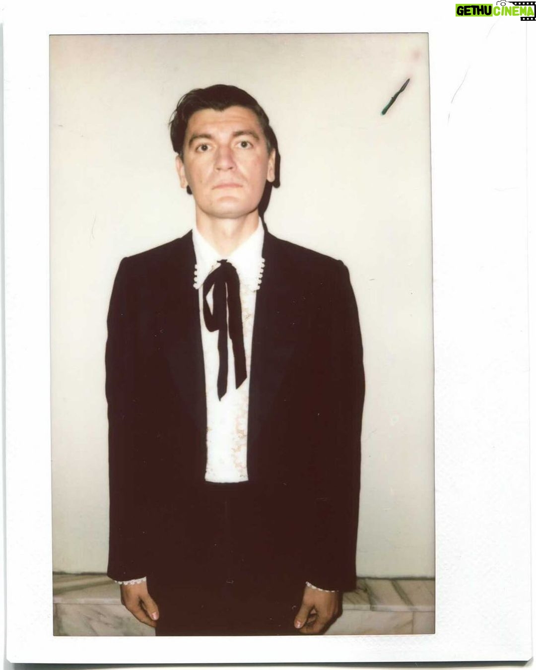 Aleksandr Gudkov Instagram - БЕЗ ДЖИГАНА НЕТ ВЕСЕЛЬЯ. #gqrussia #gqmenoftheyear #gucci #джигангода Театр Моссовета